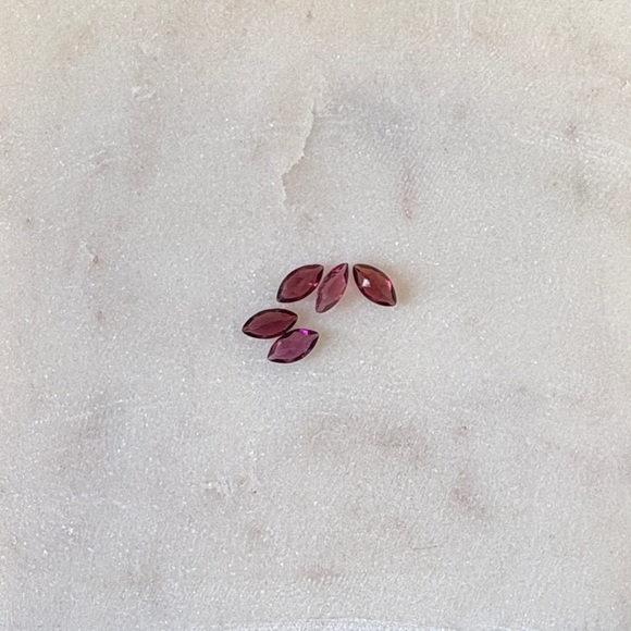 Natural Rhodolite Garnet - Picture 2 of 8